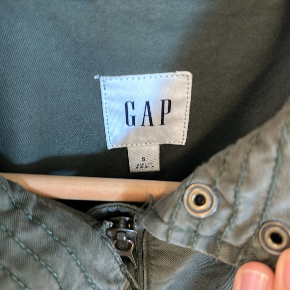 Gap Jacket - Picture 3 of 11